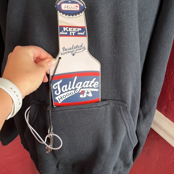 NWT The Tailgate Hoodie - Picture 2 of 7